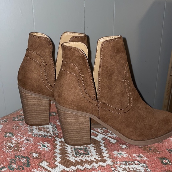 Express open ankle bootie - Picture 3 of 7
